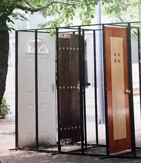 국민대 입체미술과, 장해미, ‘Beyond the Space’, 철. 각봉, 문, 가변 설치, 100 × 200 × 440cm, 2015